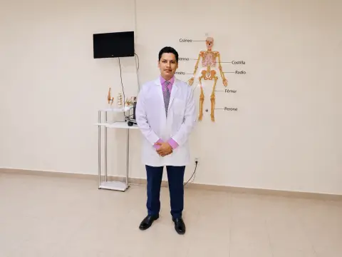 Dr. Luis Fernando Horta Coba