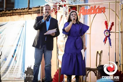 Dennis Valdovines Conductor de Eventos