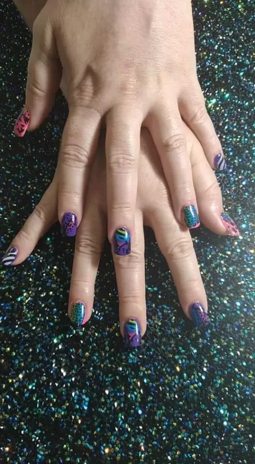 De Yara Nails