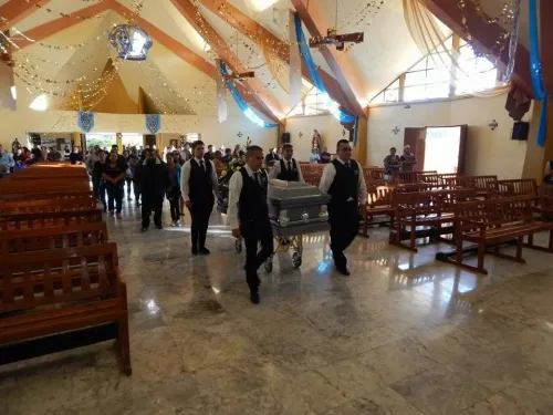 Funerales de la Rosa - Casimiro Castillo