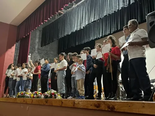 La - Academia Musical