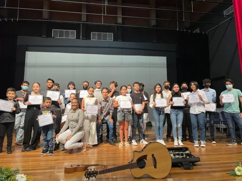 La - Academia Musical