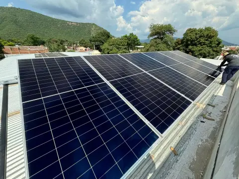 Newton | Paneles Solares