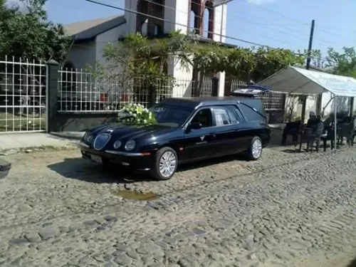 Funerales de la Rosa - Casimiro Castillo